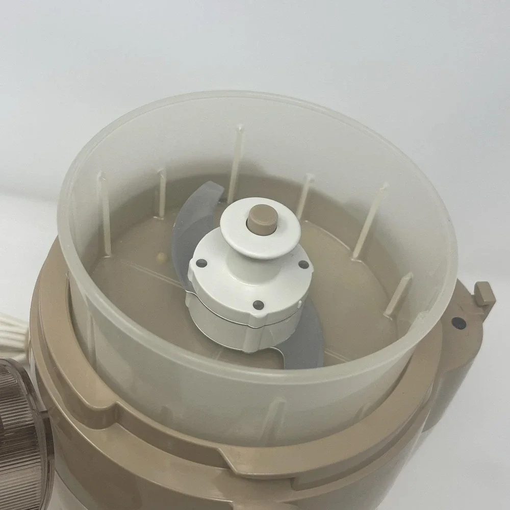 Rare HTF Regal La Machine SE Food Processor/chopper  Vintage V648 EUC French